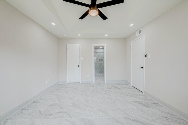 empty room featuring ceiling fan