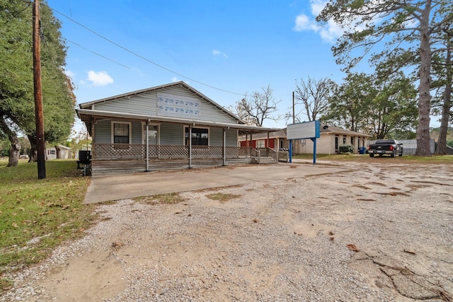 view of front of home featuring a porch