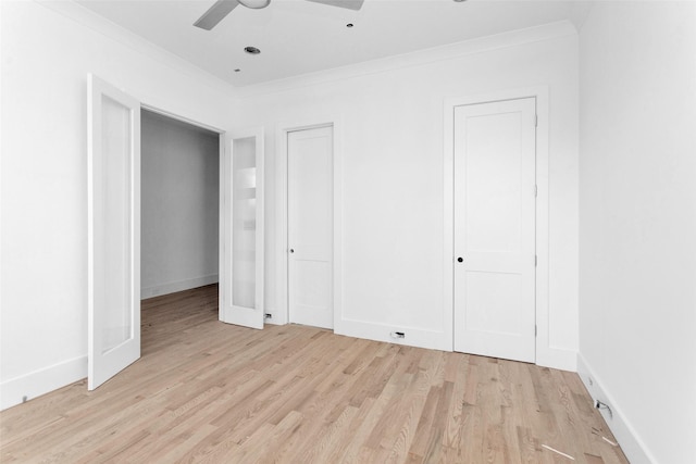 unfurnished bedroom with light wood-type flooring, ceiling fan, and ornamental molding