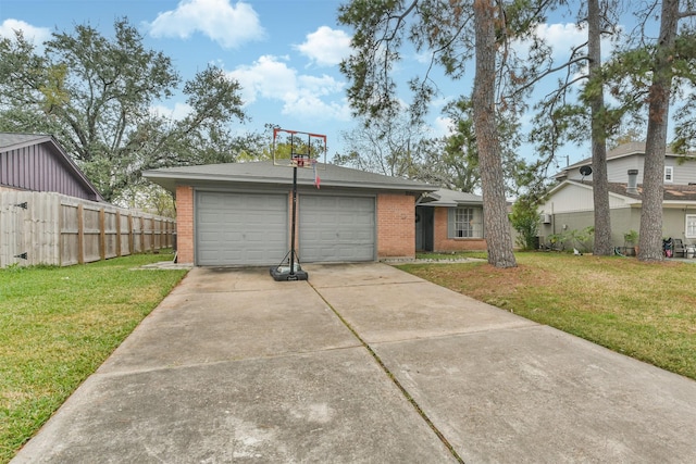 view of front of property with a front lawn