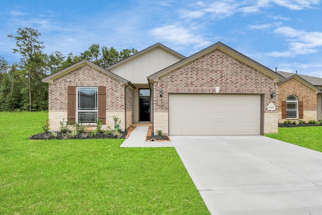 view of front of house featuring a garage and a front yard