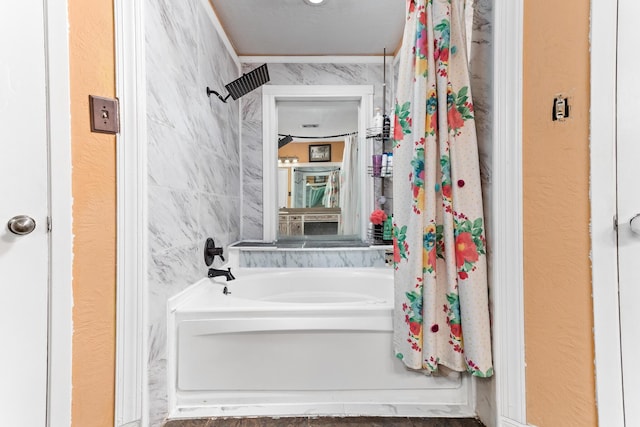 bathroom featuring shower / tub combo