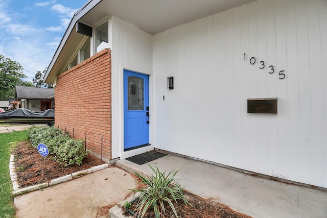 view of doorway to property