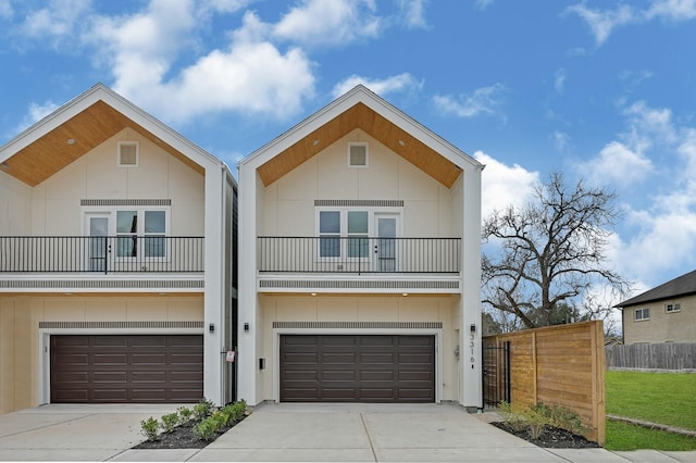 view of front facade with a garage