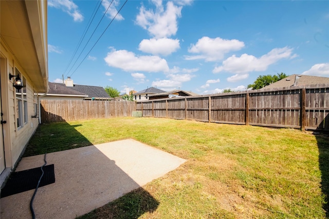 view of yard with a patio area