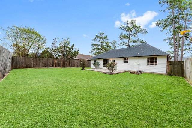 view of yard with a patio