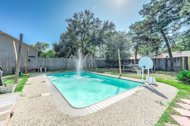 view of swimming pool