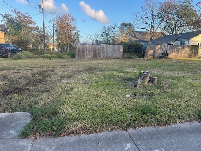 Listing photo 2 for 415 S Velasco Blvd, Freeport TX 77541