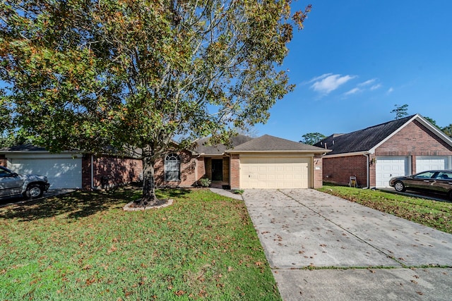 single story home with a front lawn