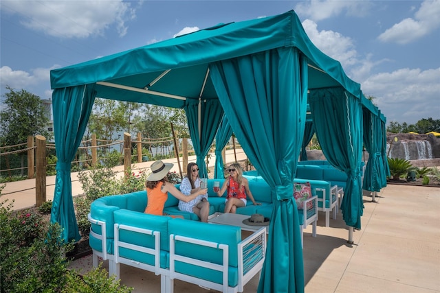 view of patio featuring an outdoor hangout area