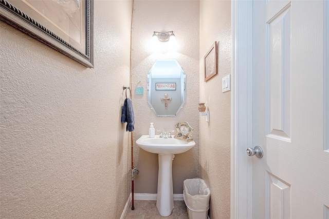 bathroom with sink