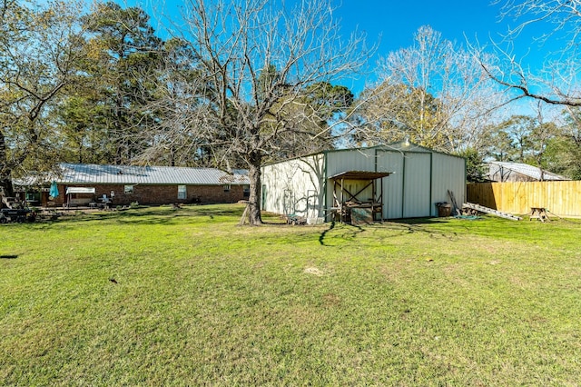 view of yard featuring a storage shed