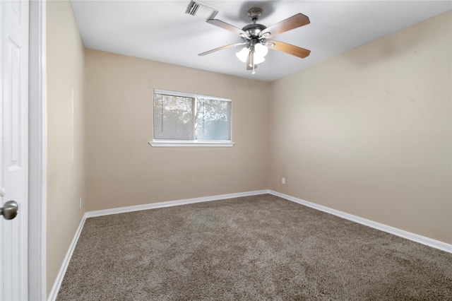 unfurnished room featuring carpet floors and ceiling fan