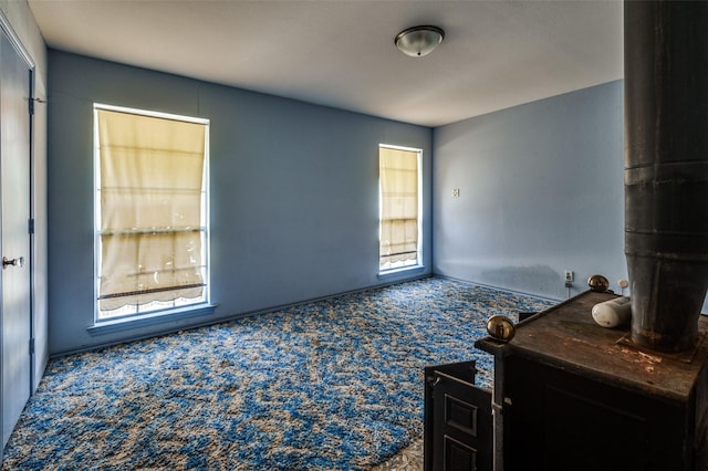 empty room featuring carpet floors