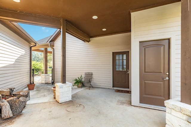 view of property entrance