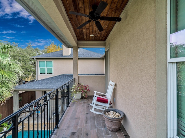 balcony featuring ceiling fan