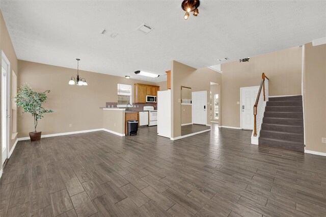 7715 Omaha Dr, Baytown, TX 77521 - photo 7