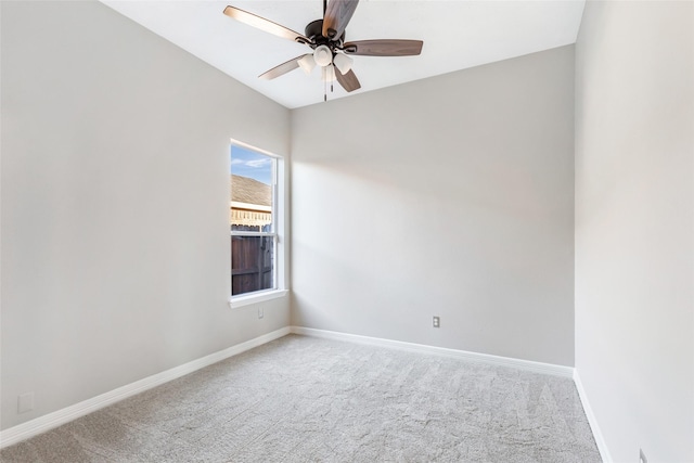 unfurnished room featuring carpet floors and ceiling fan