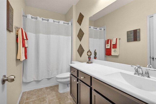 8458 Coral Cove Pass Ln, Conroe, TX 77304 - bathroom featuring vanity, toilet, and shower / bath combo