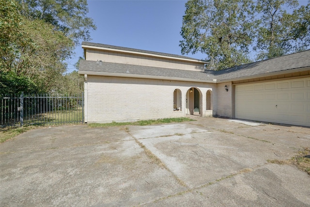 view of front of house with a garage