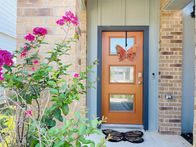 view of property entrance