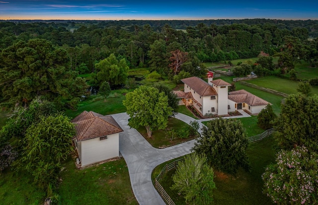 view of aerial view at dusk