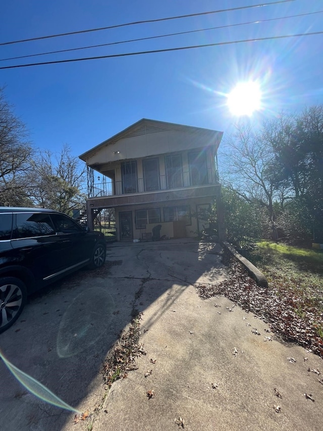 view of front of home with covered porch