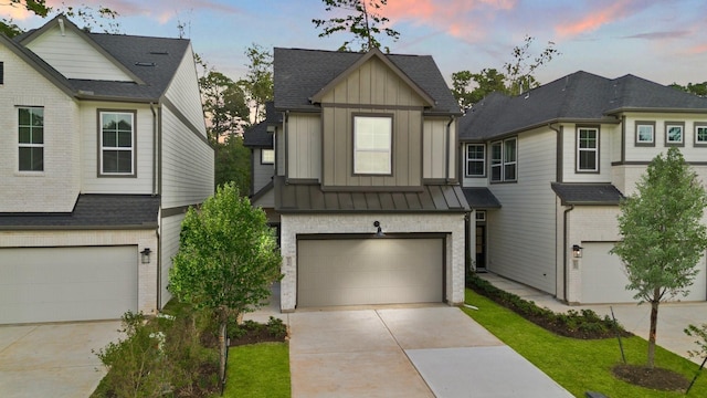 view of front of house featuring a garage