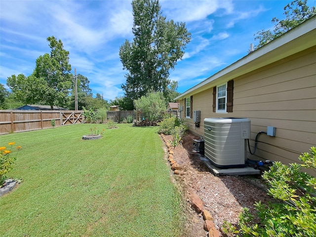 view of yard with cooling unit