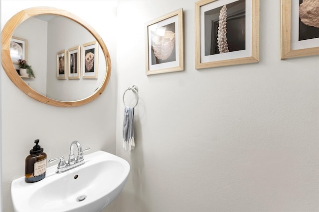 bathroom with sink