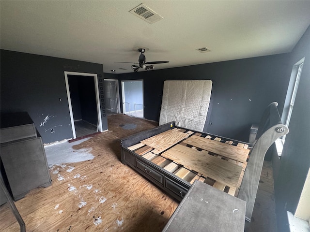 bedroom featuring a closet and ceiling fan