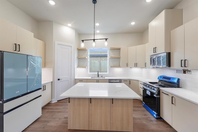 1946 Purswell Rd, Houston, TX 77055 - photo 6