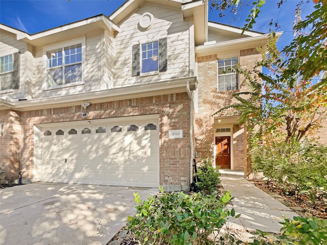 view of front facade with a garage