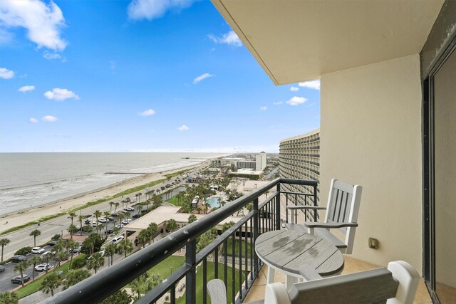 5220 Seawall Blvd Unit 1536/37, Galveston, TX 77551 - balcony with view of water and beach