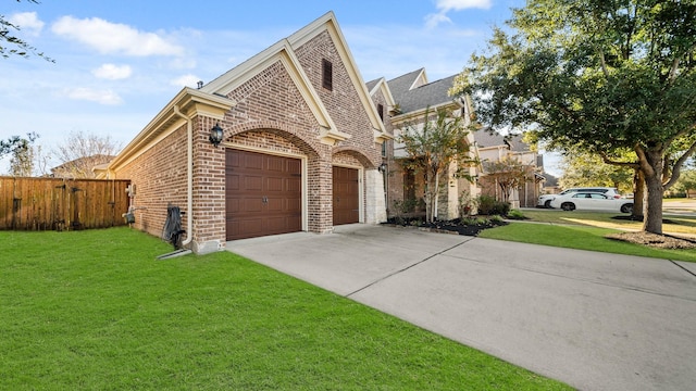 view of front of house with a front lawn