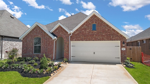 view of front facade featuring a garage