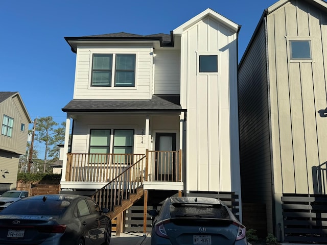 view of front of house featuring covered porch