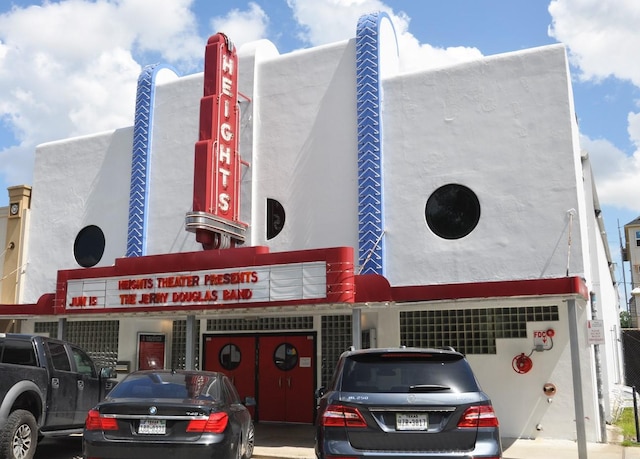 view of building exterior