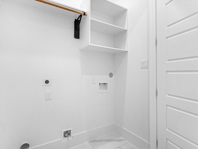 washroom with hookup for an electric dryer, washer hookup, and gas dryer hookup