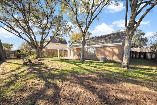 view of yard with a patio