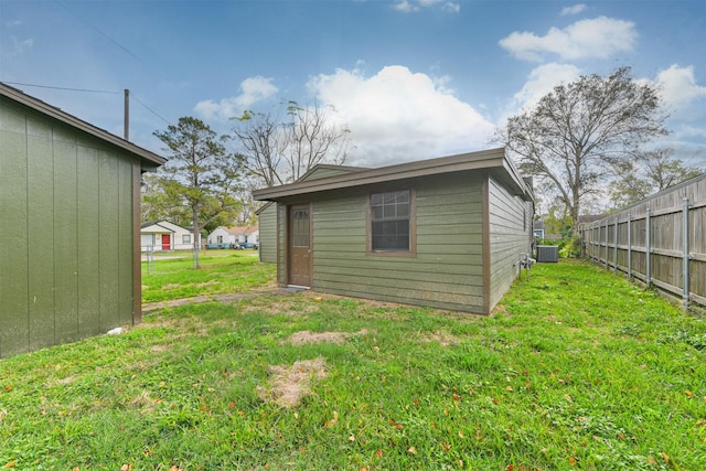 view of outdoor structure featuring a yard