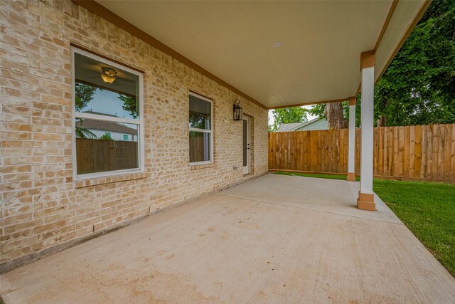 2206 Hoskins Dr, Houston, TX 77080 - view of patio