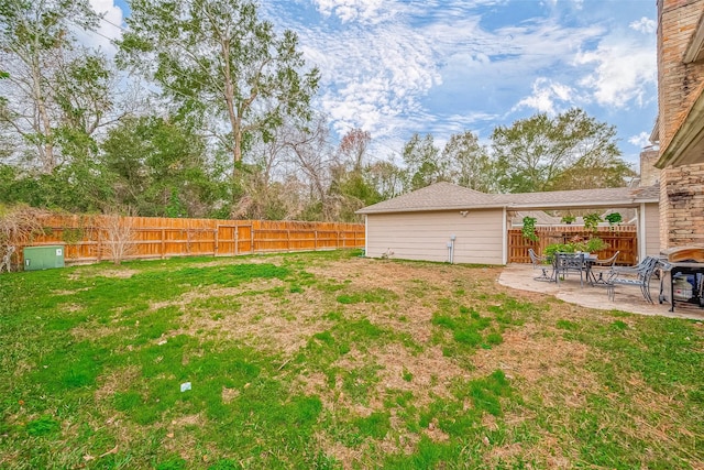 view of yard with a patio