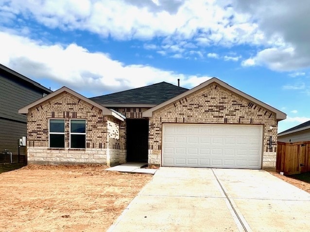 view of front facade featuring a garage