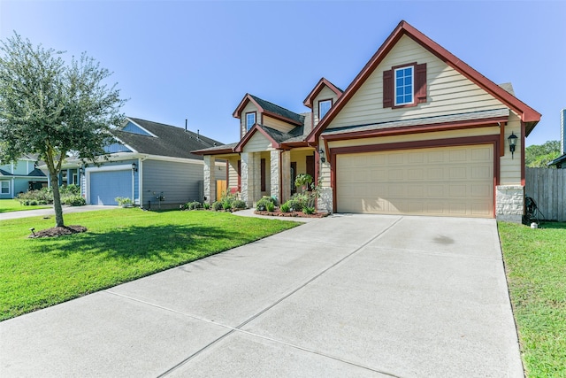 view of front of property with a front yard