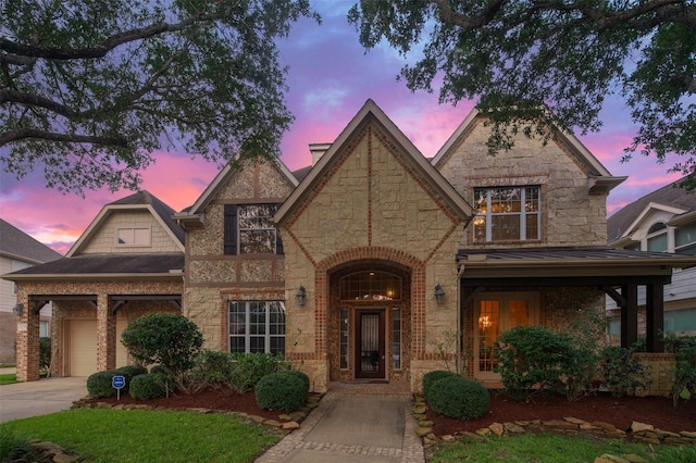 view of front of property featuring a garage