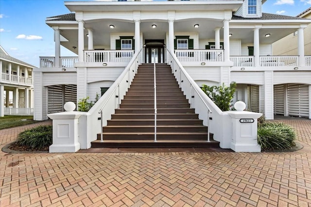 view of front of home with covered porch