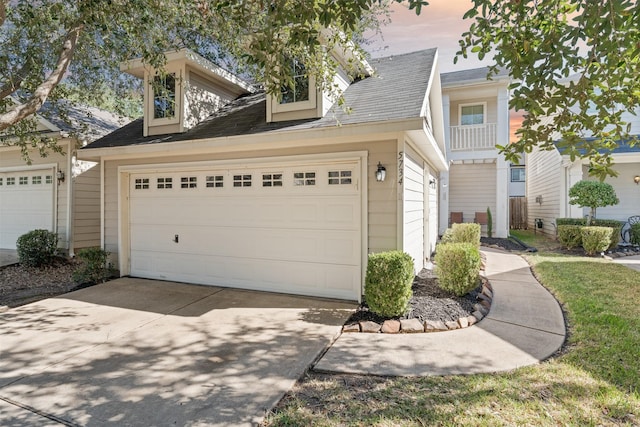 view of front of house with a garage