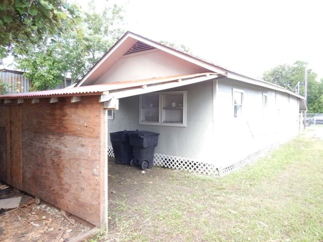 view of home's exterior