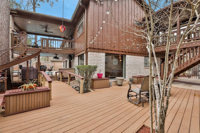 deck featuring ceiling fan